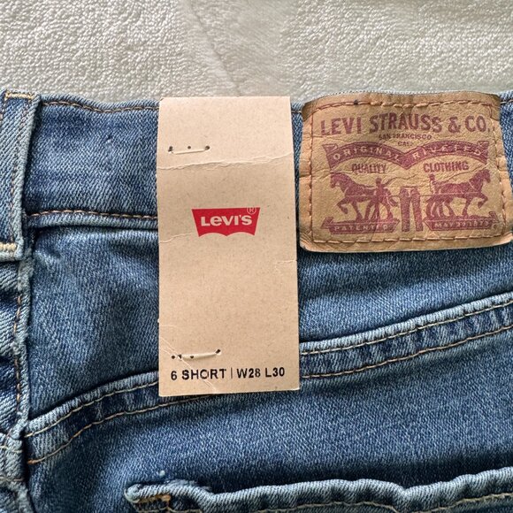 NWT Levi's Bootcut Jeans - Picture 4 of 6